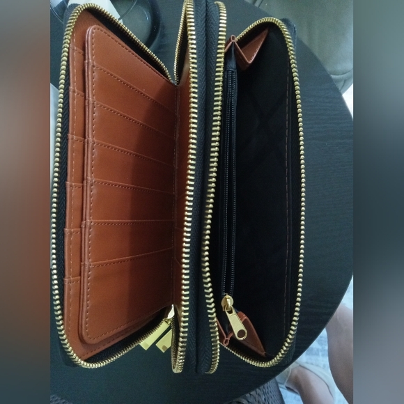 Joy Mangano double zip wallet/wristlet - Picture 7 of 11